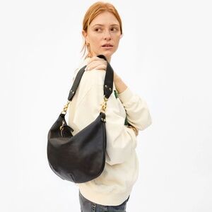 Clare V. Moyer Messenger black
